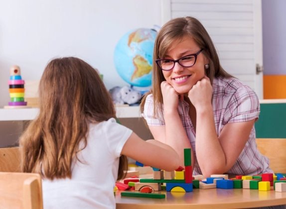 monitorear el progreso de mi hijo mientras juega juegos educativos